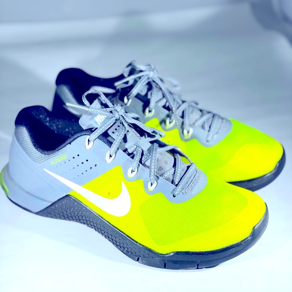 Nike Women's Sneakers in Vibrant Yellow and Cool Gray